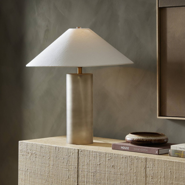 Modern Lamp to include on a console in your long living room