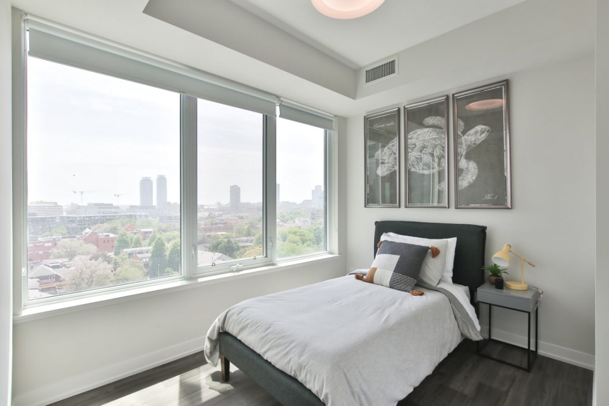 2nd guest bedroom with twin bed