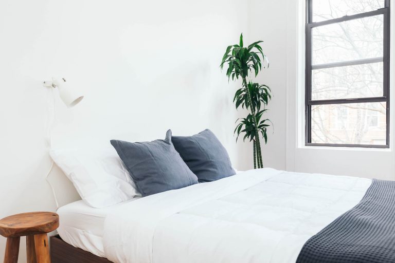 Airbnb Host Checklist for Room Design